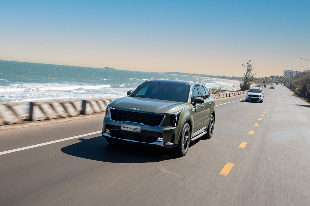 Hệ thống treo New Sorento được nâng cấp giúp vận hành ổn định, êm ái hơn.